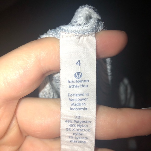 Lululemon tank size 4 - Picture 2 of 3
